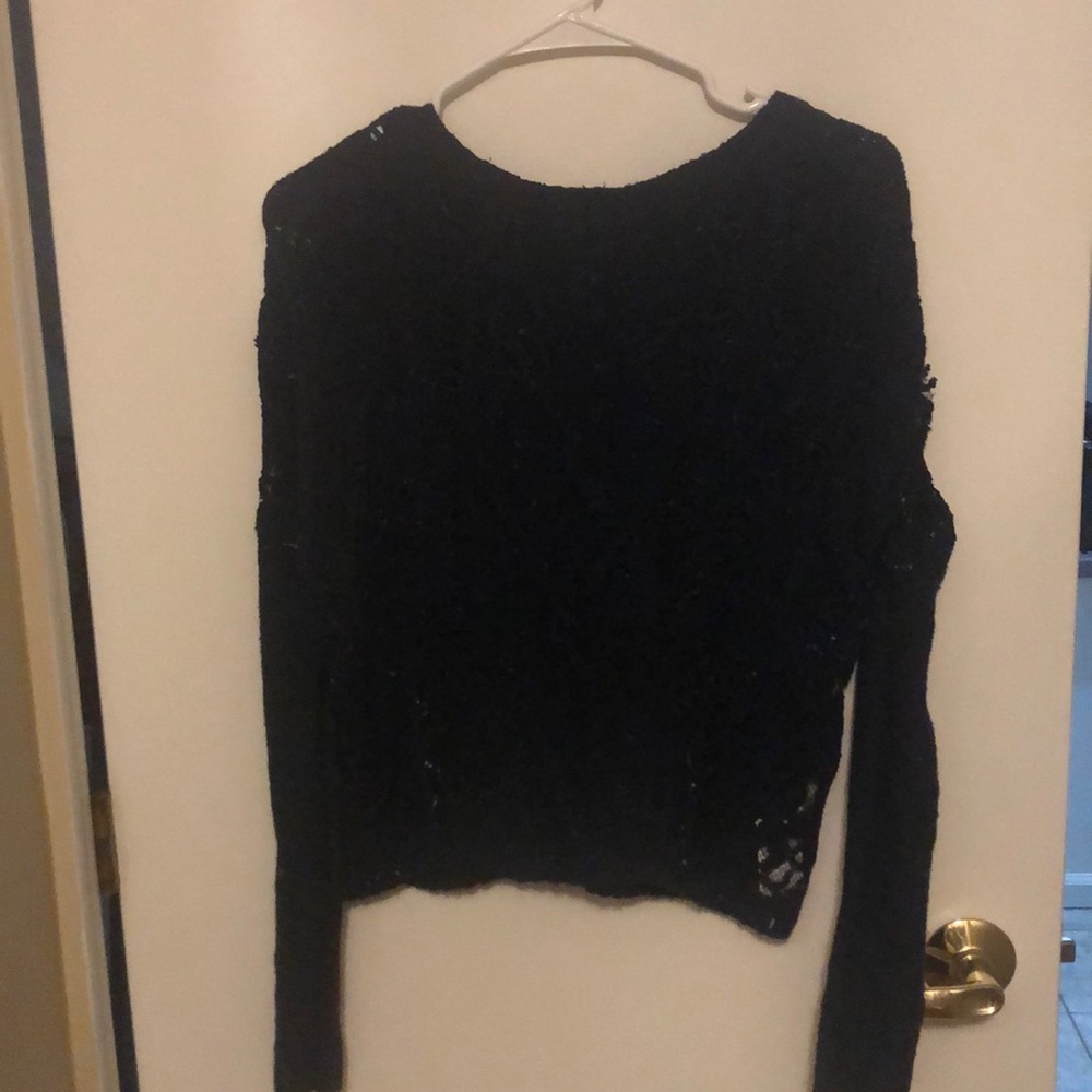 Size small Hollister sweater Navy so pretty